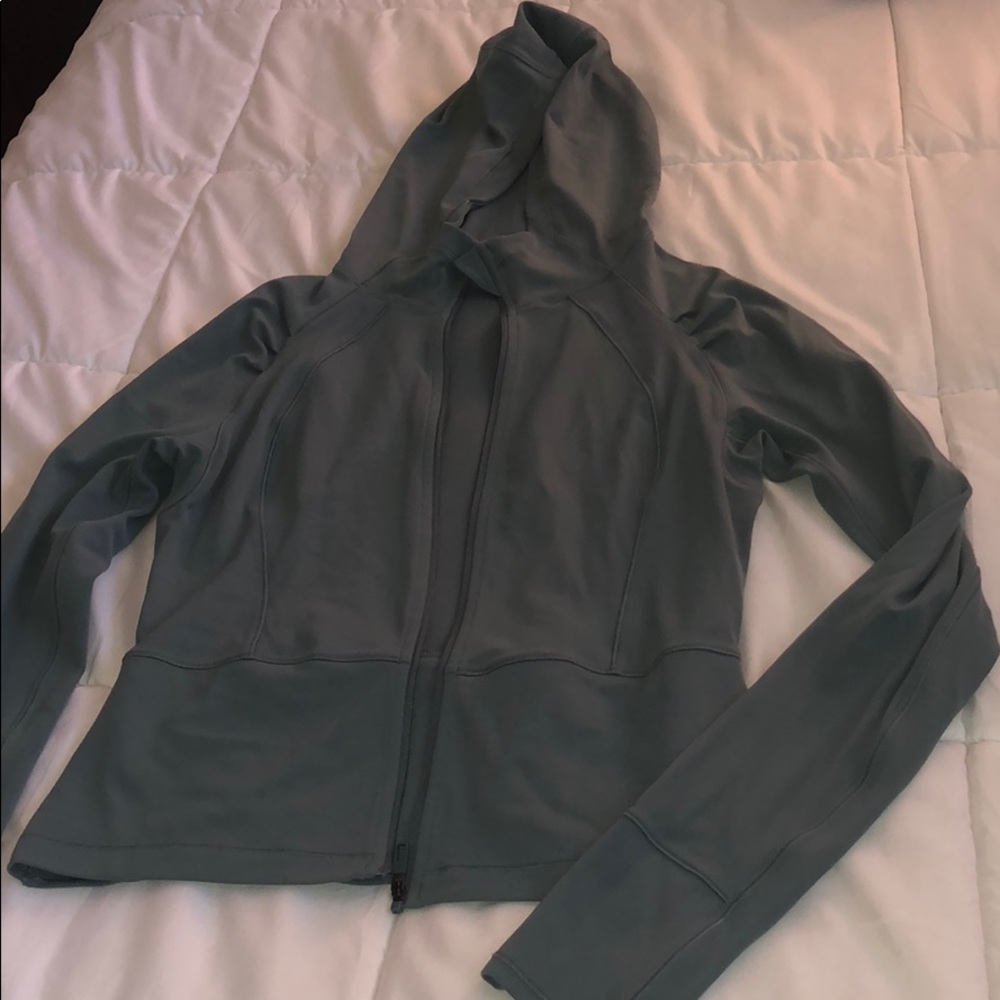 Lululemon green jacket- never worn but no tags